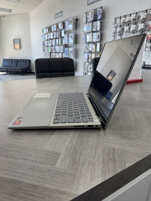Dell Inspiron 14 - Image 3